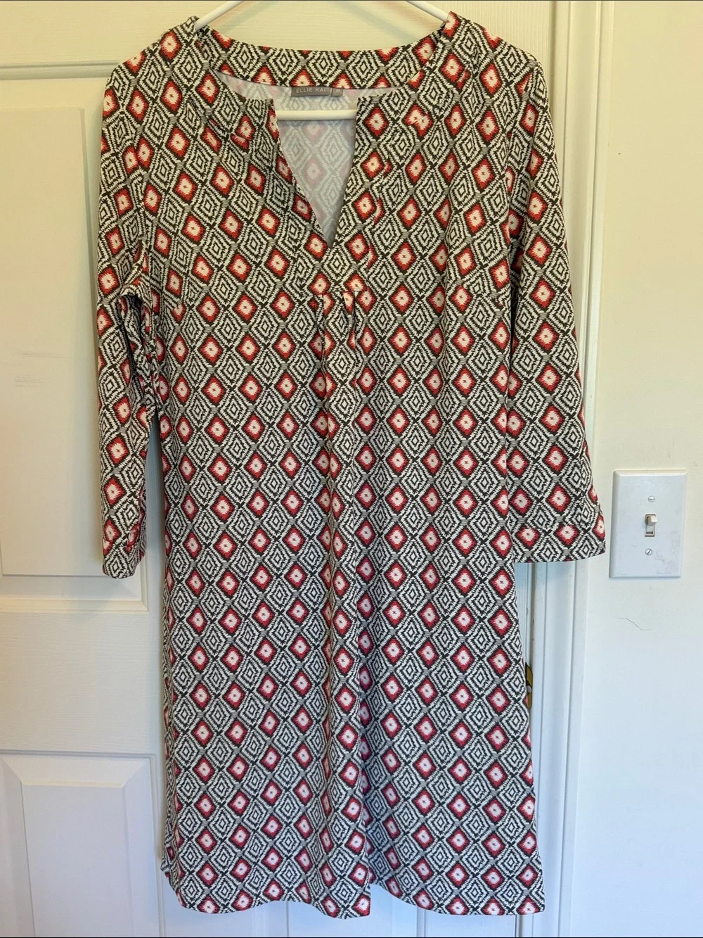 Long Sleeve Geometric Print Dress in Red and Black
